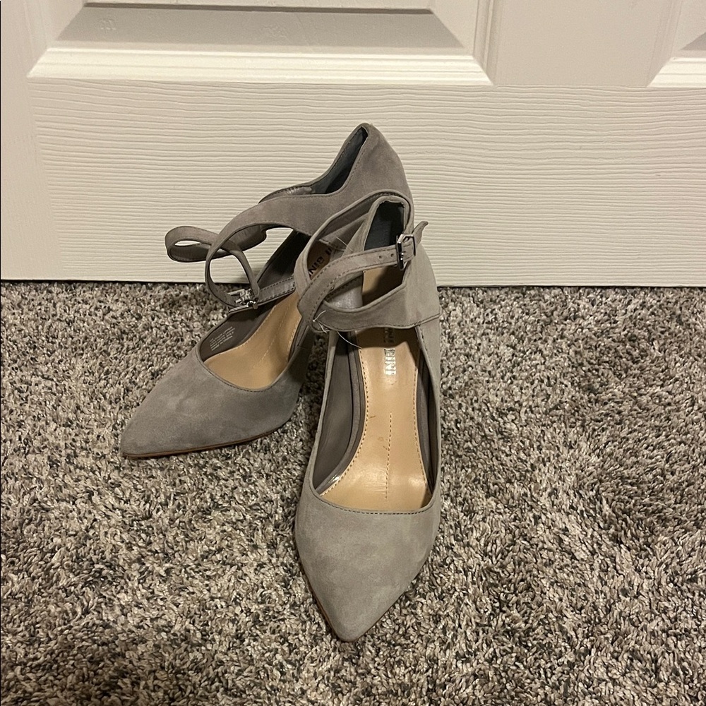 Gianni Bini Gray Suede Heels